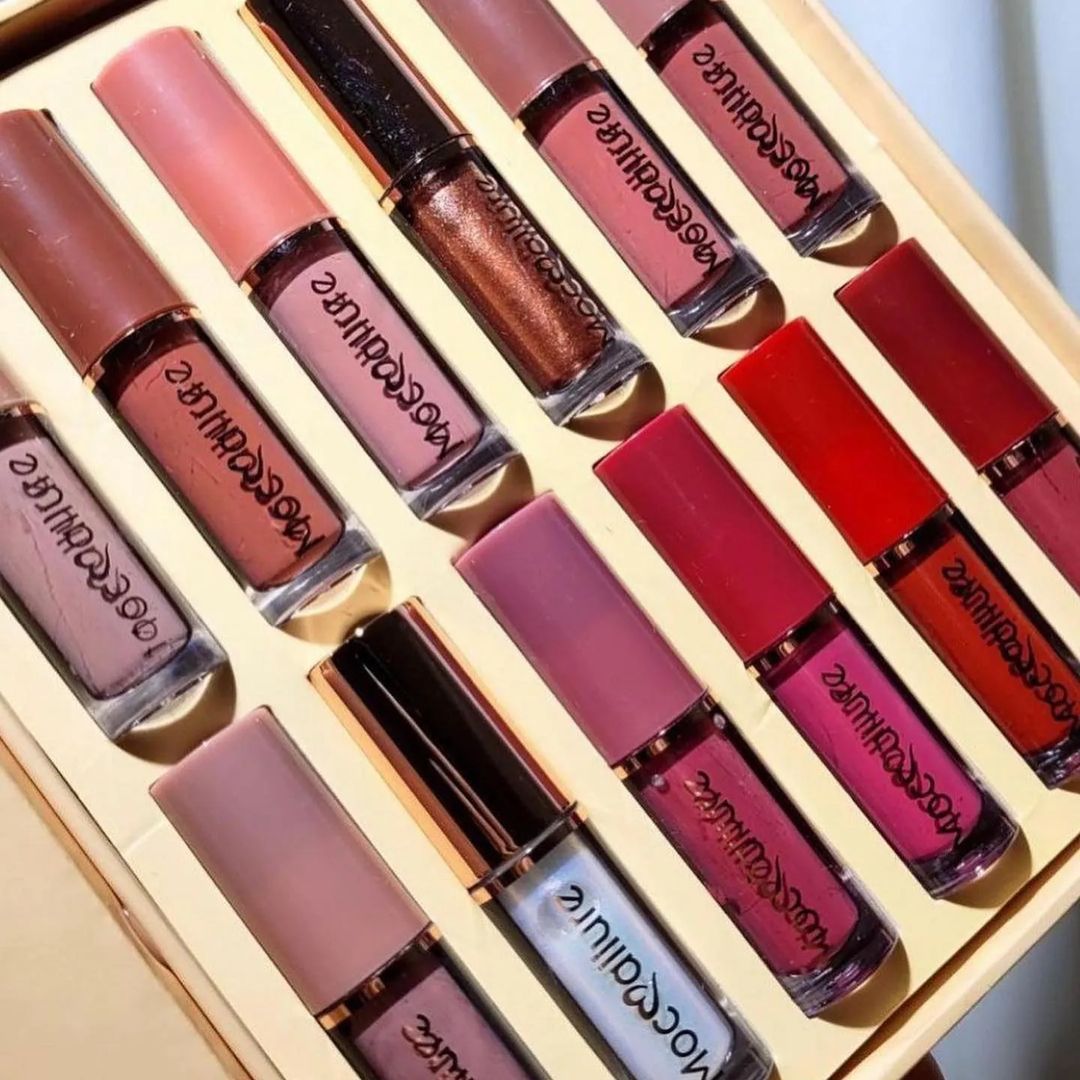 EID Offer 40 % Off Matte Lip Gloss Set ( Pack of 12 ) Allow to open پارسل کھول کر چک کرے اس کے بعد پیمنٹ ادا کرے